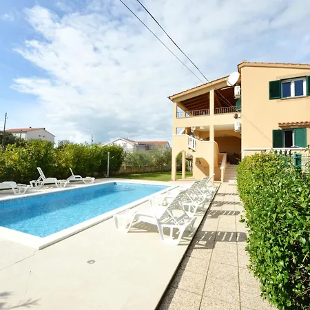 Zvizda Villa
